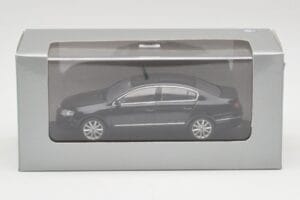 Volkswagen Passat B6 Sedan Shadow Mėlynas Metallic Minichamps 1:43 PASSAT001 Metalas - nuotrauka 3 iš 3