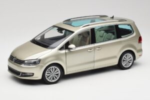 Volkswagen Sharan 7N Reflex Sidabras Metalinis Minichamps 1:18 110051002 Metalas