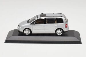 Volkswagen Touran Reflex Sidabrinis Minichamps 1:43 TOURAN001 Metalas