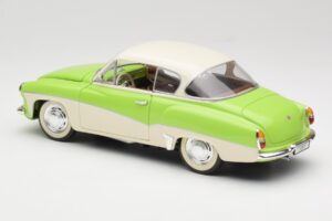 Wartburg 313 Pastelinė Žalia virš Smėlinės Revell 1:18 9018 Metalas - nuotrauka 7 iš 8