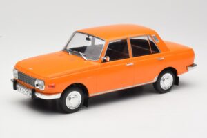Wartburg 353 Oranžinis MCG 1:18 MCG18061 Metalas