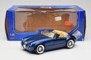 Wiesmann Roadster MF3 Mėlynas Revell 1:18 08861 Metalas - nuotrauka 8 iš 8
