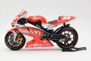 Yamaha YZR-M1 Gauloises Fortuna Yamaha #7 C. Checa MotoGP 2004 Minichamps 1:12 122043007 Metalas