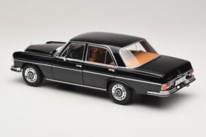 Mercedes 280 SE W108 Juodas Norev 1:18 183360 Metalas - nuotrauka 7 iš 8