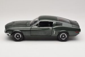 Ford Mustang GT Bullitt su Steve McQueen Figūrėle Greenlight 1:18 12885 Metalas - nuotrauka 4 iš 8