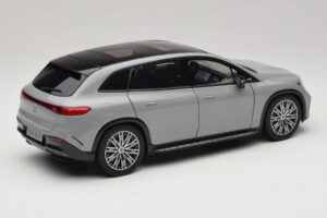 Mercedes EQS SUV X296 Manufaktur Alpine Grey NZG 1:18 B66960591 Metalas - nuotrauka 3 iš 8