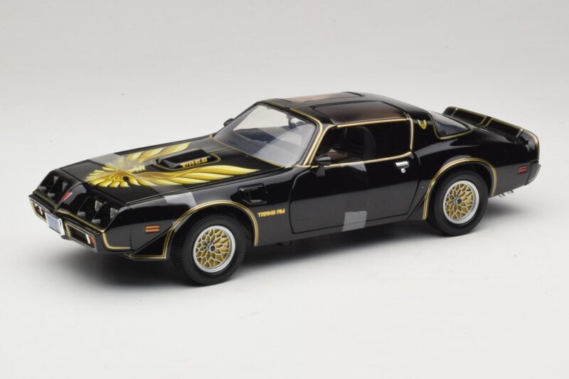 Pontiac Firebird Trans Am Kill Bill Movie Greenlight 1:18 12951 Metalas