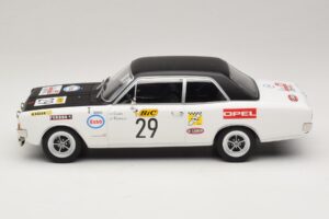 Opel Commodore A #29 J-L. Clarr / J-P. Peyroux Tour de France Automobile 1971 MCG 1:18 MCG18562R Metalas - nuotrauka 3 iš 6