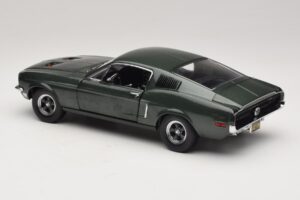 Ford Mustang GT Bullitt su Steve McQueen Figūrėle Greenlight 1:18 12885 Metalas - nuotrauka 7 iš 8