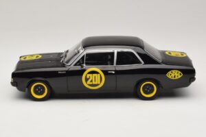 Opel Rekord C #201 Black Widow MCG 1:18 MCG18560 Metalas - nuotrauka 3 iš 6