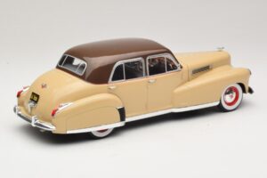 Cadillac Fleetwood Series 60 Special Bežinis MCG 1:18 MCG18656 Metalas - nuotrauka 2 iš 6