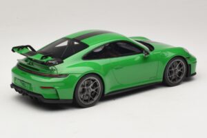Porsche 911 992.2 GT3 Weissach Package Python Green GT Spirit 1:18 GT576 Derva - nuotrauka 2 iš 6