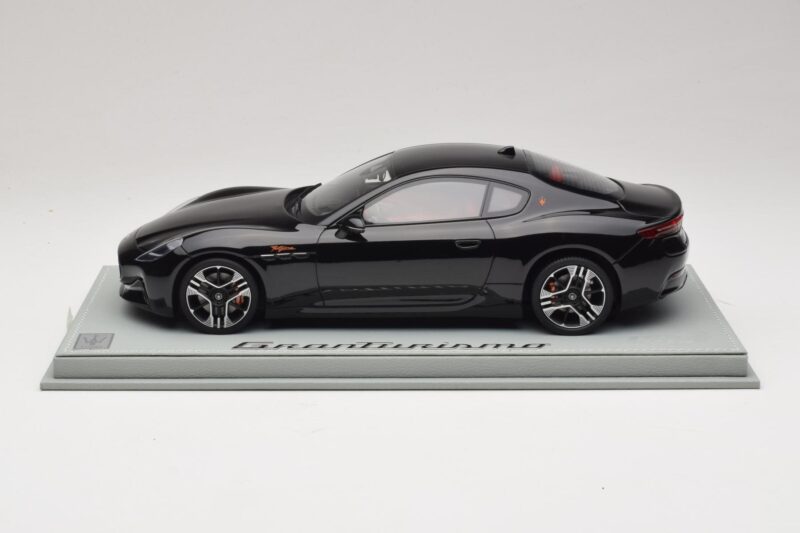 Maserati GranTurismo Trofeo Nero Assoluto BBR 1:18 P18240CMAS Derva