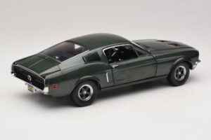 Ford Mustang GT Bullitt su Steve McQueen Figūrėle Greenlight 1:18 12885 Metalas - nuotrauka 3 iš 8
