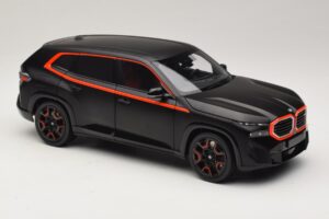 BMW XM G09 Matt Black Minichamps 1:18 110023301 Metalas - nuotrauka 6 iš 8