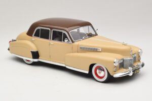 Cadillac Fleetwood Series 60 Special Bežinis MCG 1:18 MCG18656 Metalas - nuotrauka 4 iš 6