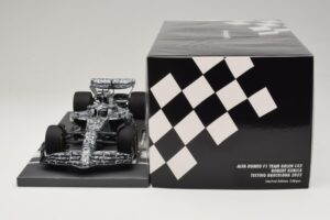 Alfa Romeo Orlen C42 R. Kubica Testing Barcelona 2022 Minichamps 1:18 117229988 Derva - nuotrauka 6 iš 7