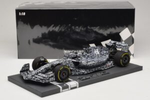 Alfa Romeo Orlen C42 R. Kubica Testing Barcelona 2022 Minichamps 1:18 117229988 Derva - nuotrauka 7 iš 7