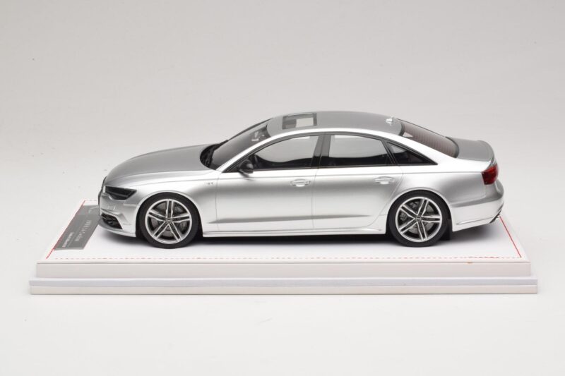 Audi S6 C7 Florett Silver Metallic IVY Merit 1:18 REMC038 Derva