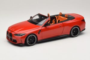 BMW M4 G83 Kabrioletas Red Metallic Minichamps 1:18 110021030 Metalas