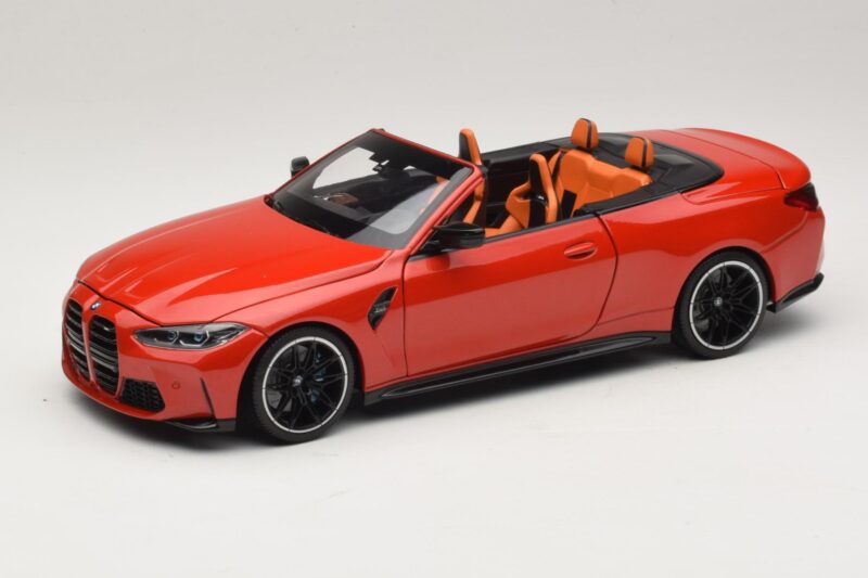 BMW M4 G83 Kabrioletas Red Metallic Minichamps 1:18 110021030 Metalas