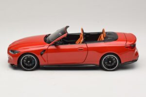 BMW M4 G83 Kabrioletas Red Metallic Minichamps 1:18 110021030 Metalas - nuotrauka 4 iš 8