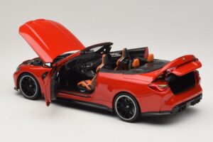 BMW M4 G83 Kabrioletas Red Metallic Minichamps 1:18 110021030 Metalas - nuotrauka 5 iš 8