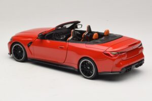 BMW M4 G83 Kabrioletas Red Metallic Minichamps 1:18 110021030 Metalas - nuotrauka 7 iš 8
