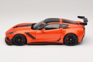 Chevrolet Corvette C7 ZR1 Raudonas IXO 1:18 U18RDC001-FO Metalas - nuotrauka 4 iš 8