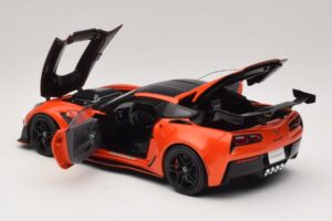 Chevrolet Corvette C7 ZR1 Raudonas IXO 1:18 U18RDC001-FO Metalas - nuotrauka 5 iš 8