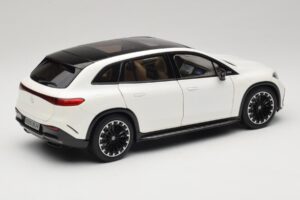 Mercedes EQS SUV X296 Manufaktur Diamond White NZG 1:18 B66960590 Metalas - nuotrauka 3 iš 8