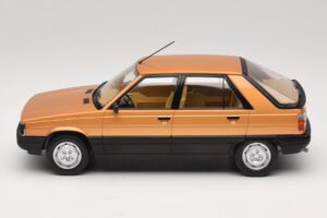 Renault 11 GTL Auksinis MCG 1:18 MCG18590 Metalas - nuotrauka 3 iš 6