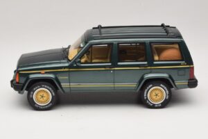 Jeep Cherokee XJ Limited Hunter Green Otto 1:18 OT1204 Derva - nuotrauka 3 iš 6