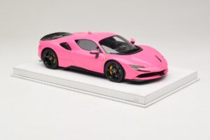 Ferrari SF90 Pack Fiorano Blizgus Qatar Pink BBR 1:18 RACELINE137 Derva - nuotrauka 4 iš 7