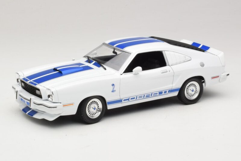 Ford Mustang II Cobra II Charlie's Angels Movie Greenlight 1:18 12880 Metalas