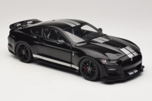 Ford Mustang Shelby GT500 S550 Juodas IXO 1:18 U18RDC002-FO Metalas - nuotrauka 6 iš 8