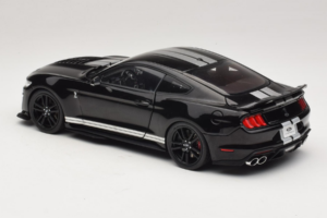 Ford Mustang Shelby GT500 S550 Juodas IXO 1:18 U18RDC002-FO Metalas - nuotrauka 7 iš 8