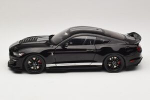 Ford Mustang Shelby GT500 S550 Juodas IXO 1:18 U18RDC002-FO Metalas - nuotrauka 4 iš 8