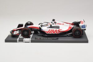 Haas VF-22 K. Magnussen Pole Position Brazilian GP 2022 Minichamps 1:18 117222120 Derva - nuotrauka 3 iš 7