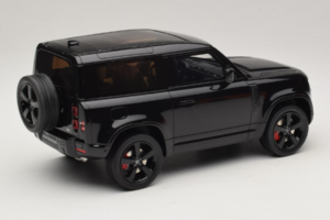Land Rover Defender 90 L663 P400 X-Dynamic HSE Santorini Black GT Spirit 1:18 GT992 Derva - nuotrauka 2 iš 6