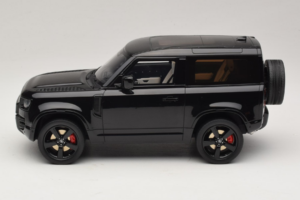 Land Rover Defender 90 L663 P400 X-Dynamic HSE Santorini Black GT Spirit 1:18 GT992 Derva - nuotrauka 3 iš 6