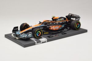 McLaren MCL36 #4 L. Norris Abu Dhabi GP 2022 Minichamps 1:18 537224004 Derva