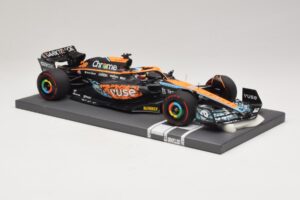 McLaren MCL36 O. Piastri Abu Dhabi Test 2022 Minichamps 1:18 537221828 Derva - nuotrauka 4 iš 7