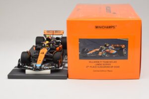 McLaren MCL60 #4 L. Norris 2nd Place Hungarian GP 2023 Minichamps 1:18 537233004 Derva - nuotrauka 6 iš 7