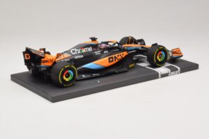 McLaren MCL60 #81 O. Piastri Hungarian GP 2023 Minichamps 1:18 537233081 Derva - nuotrauka 2 iš 7