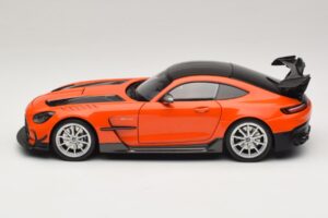 Mercedes AMG GT Black Series C190 Oranžinis su Sidabriniais Ratlankiais Minichamps 1:18 110032024 Metalas - nuotrauka 4 iš 8