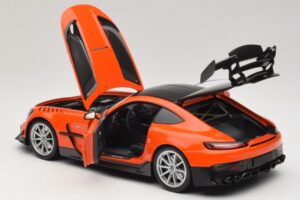 Mercedes AMG GT Black Series C190 Oranžinis su Sidabriniais Ratlankiais Minichamps 1:18 110032024 Metalas - nuotrauka 5 iš 8