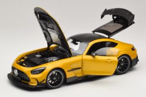 Mercedes AMG GT Black Series C190 Solarbeam Yellow Metallic Minichamps 1:18 110032021 Metalas - nuotrauka 2 iš 8