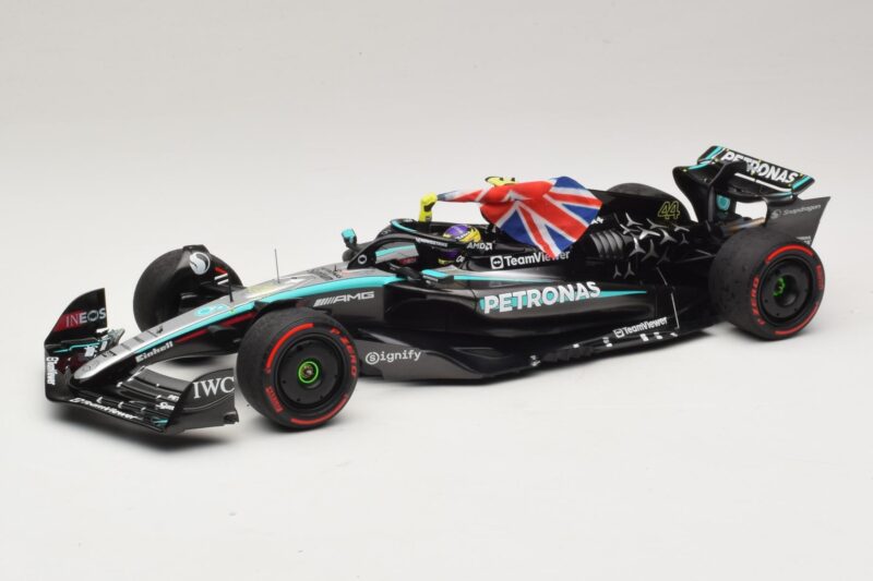 Mercedes AMG Petronas W15 E Performance L. Hamilton Winner British GP 2024 Minichamps 1:18 110241244 Derva