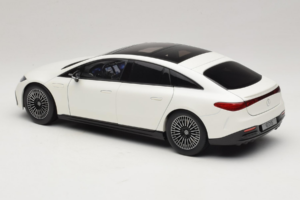 Mercedes EQS V297 Manufaktur Opalite White NZG 1:18 B66961049 Metalas - nuotrauka 7 iš 8